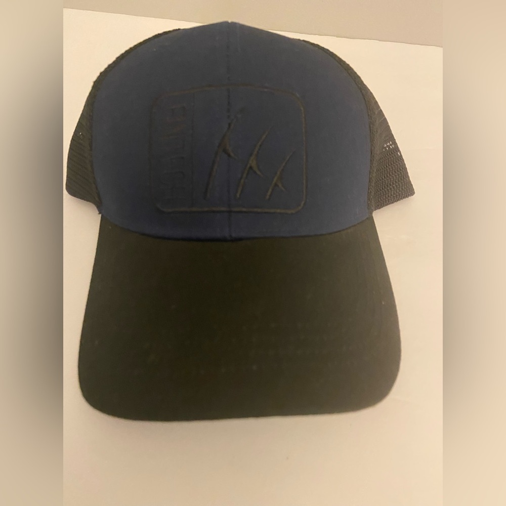 Men’s Fintech mesh snapback hat